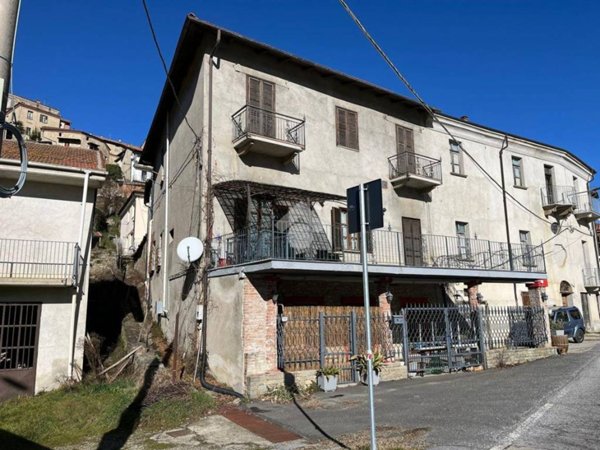 casa semindipendente in vendita a Cravanzana