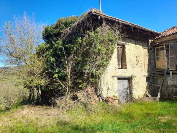 casa indipendente in vendita a Cravanzana