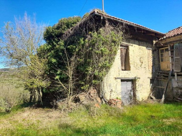 casa indipendente in vendita a Cravanzana