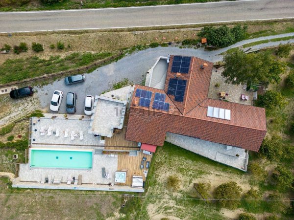 casa indipendente in vendita a Cravanzana