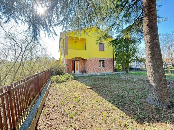 casa indipendente in vendita a Cravanzana