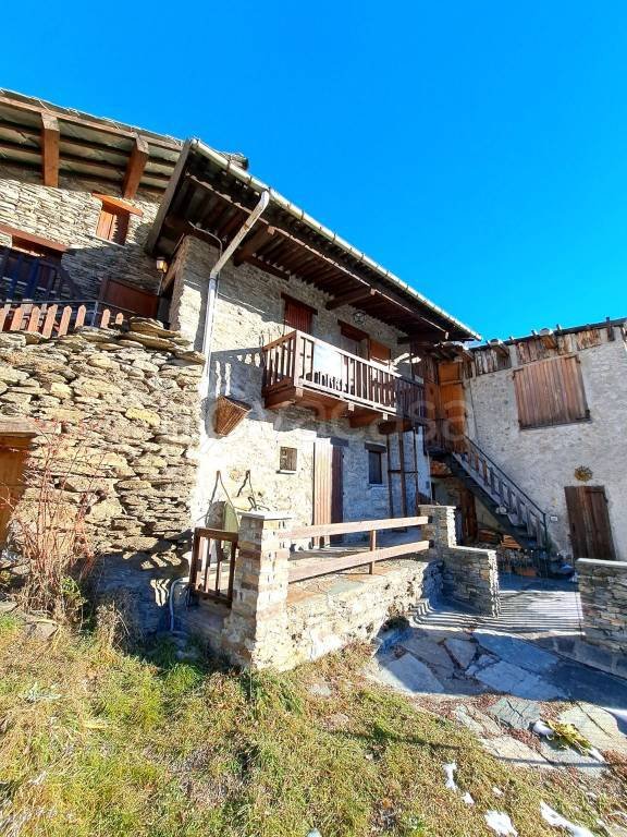 appartamento in vendita a Crissolo