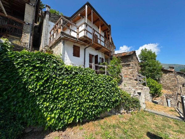 casa indipendente in vendita a Crissolo