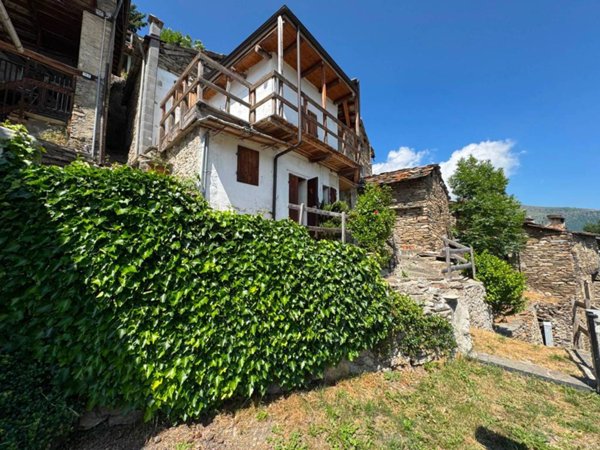 casa indipendente in vendita a Crissolo