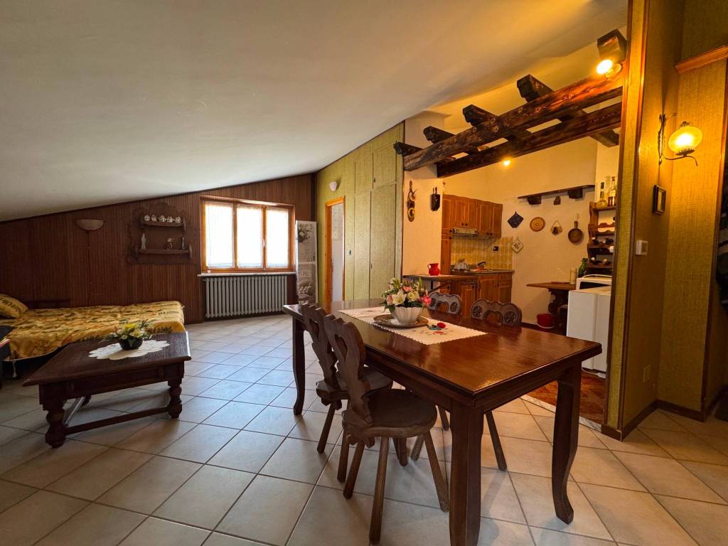 appartamento in vendita a Crissolo