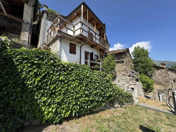 casa indipendente in vendita a Crissolo