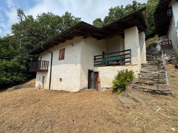 casa indipendente in vendita a Crissolo