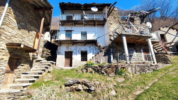 casa indipendente in vendita a Crissolo