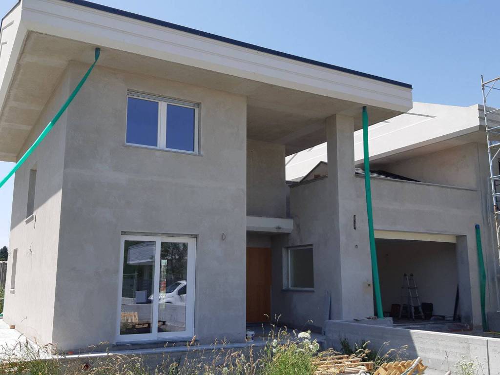 casa indipendente in vendita a Cuneo in zona Spinetta