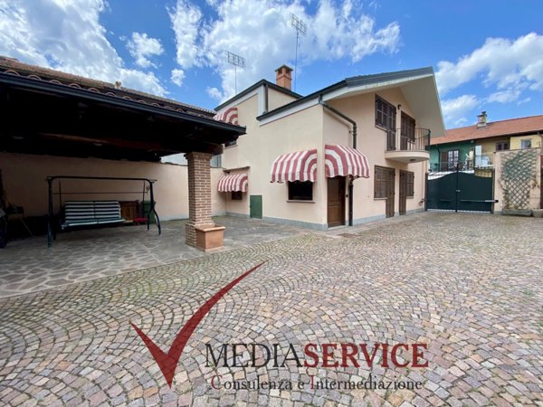 casa indipendente in vendita a Cuneo in zona Spinetta