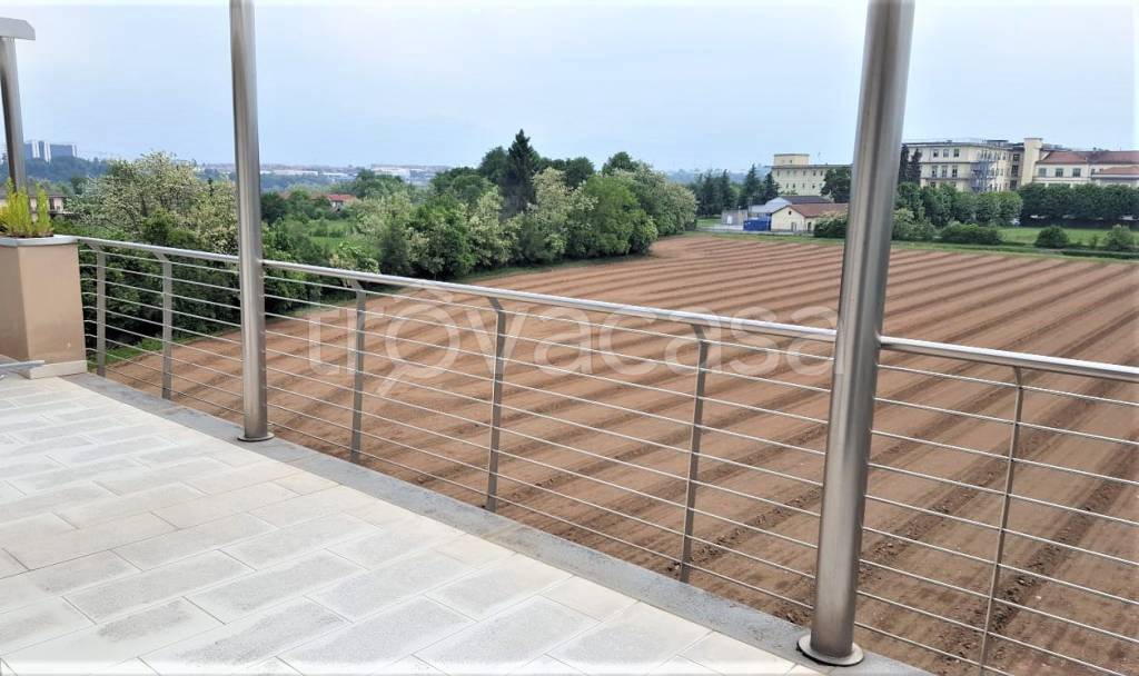 appartamento in affitto a Cuneo in zona Confreria