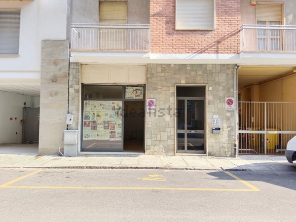 negozio in vendita a Cuneo in zona Centro Città