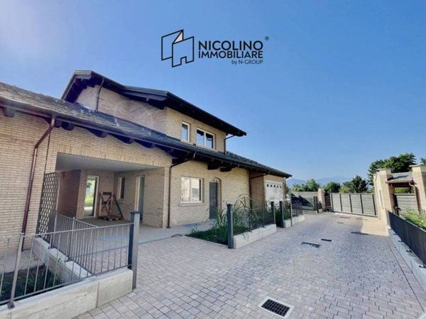 casa indipendente in vendita a Cuneo in zona Cerialdo