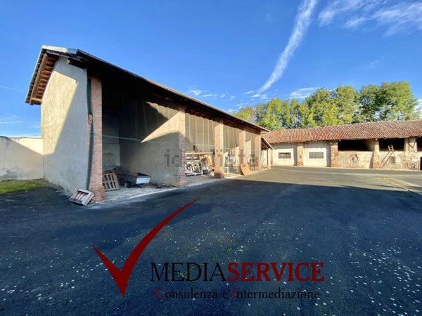 casale in vendita a Cuneo in zona San Benigno