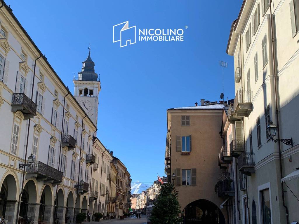 negozio in vendita a Cuneo in zona Centro Città