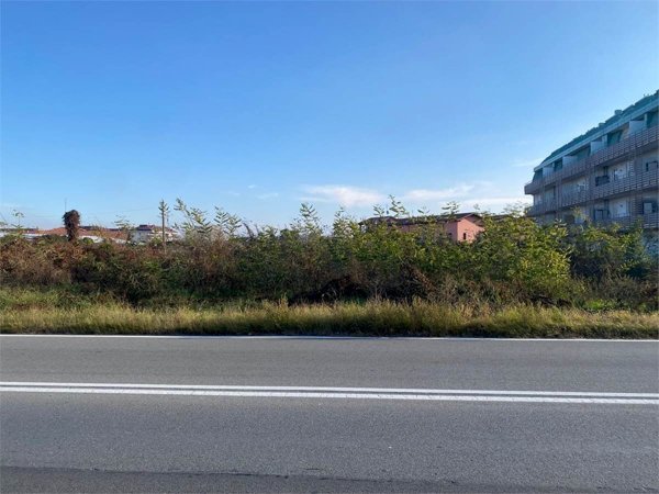 terreno edificabile in vendita a Cuneo