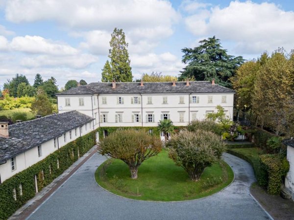 villa in vendita a Cuneo in zona Confreria