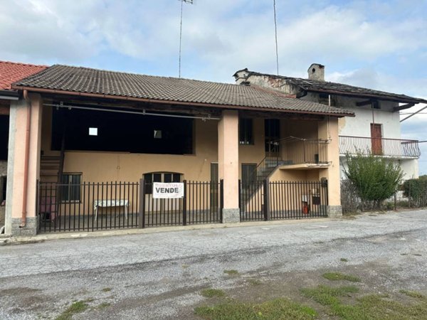 casa indipendente in vendita a Cuneo