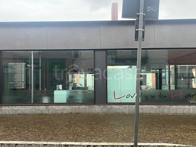 negozio in vendita a Cuneo in zona Centro Città