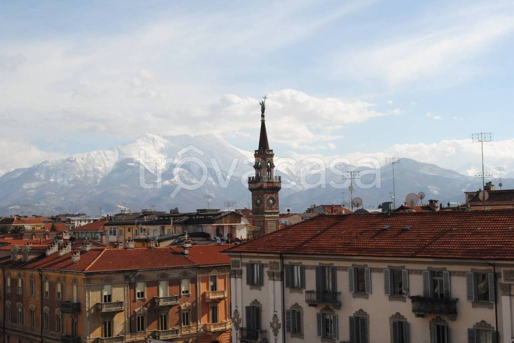 appartamento in vendita a Cuneo in zona Centro Città