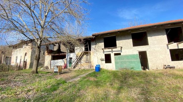 casale in vendita a Cuneo in zona Ronchi