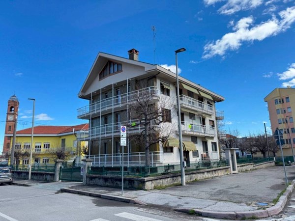 appartamento in vendita a Cuneo in zona San Rocco Castagnaretta