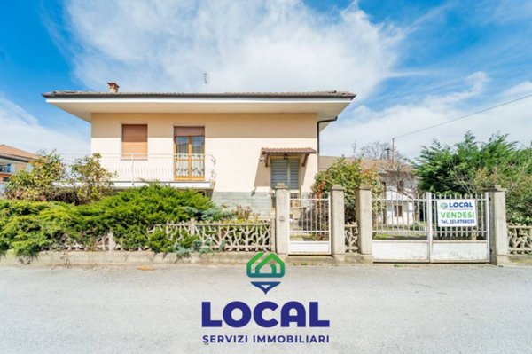 casa indipendente in vendita a Cuneo in zona Ronchi