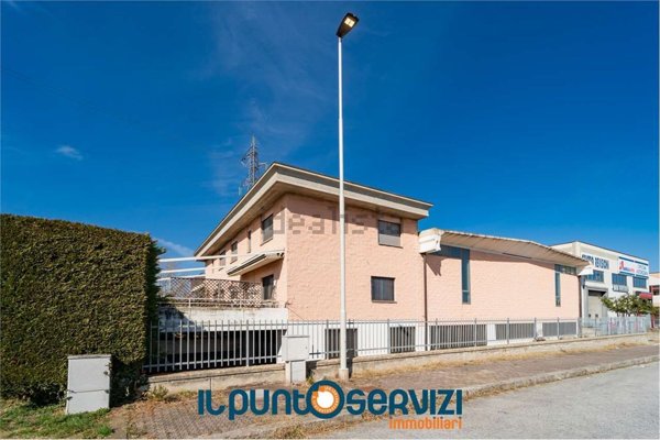 casa semindipendente in vendita a Cuneo