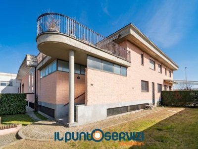 casa indipendente in vendita a Cuneo