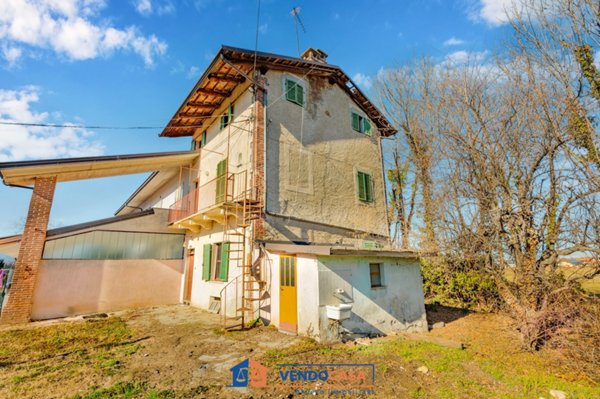 casa indipendente in vendita a Cuneo in zona Borgo San Giuseppe