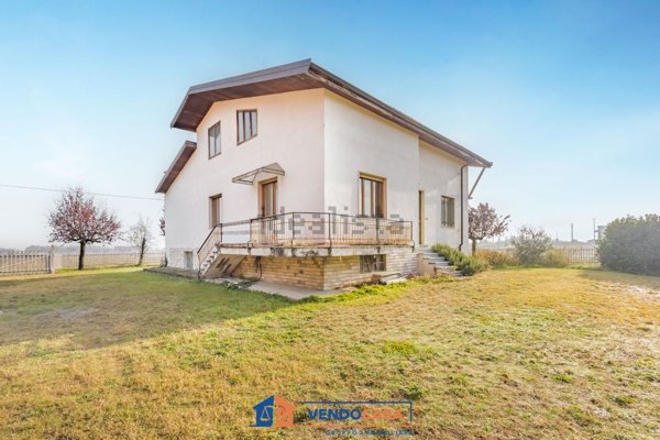 casa indipendente in vendita a Cuneo
