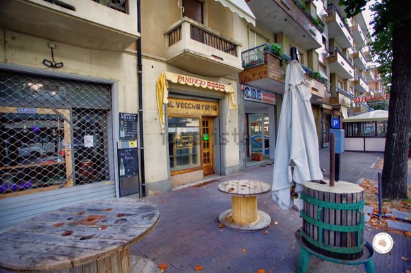locale commerciale in vendita a Cuneo in zona Corso Galileo Ferraris