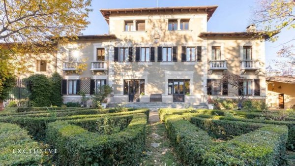 casa indipendente in vendita a Cuneo in zona San Rocco Castagnaretta