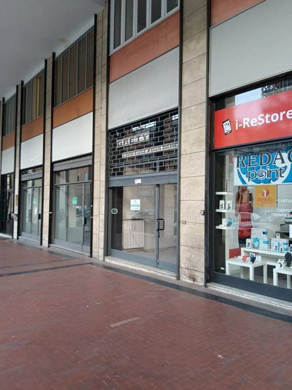 negozio in vendita a Cuneo