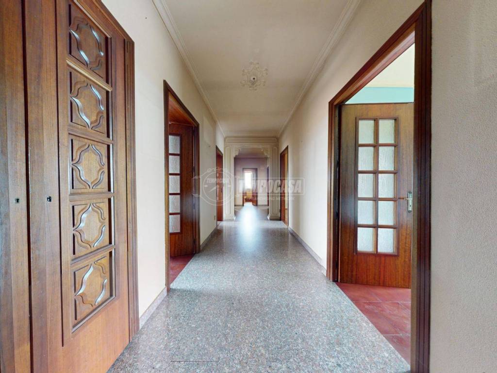 appartamento in vendita a Cuneo in zona Centro Città