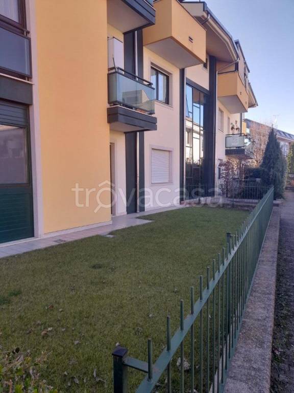 appartamento in vendita a Cuneo in zona San Rocco Castagnaretta