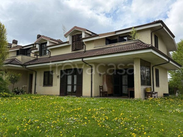 casa indipendente in vendita a Cuneo in zona Madonna dell'Olmo