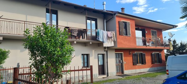 casa indipendente in vendita a Cuneo in zona Trucchi
