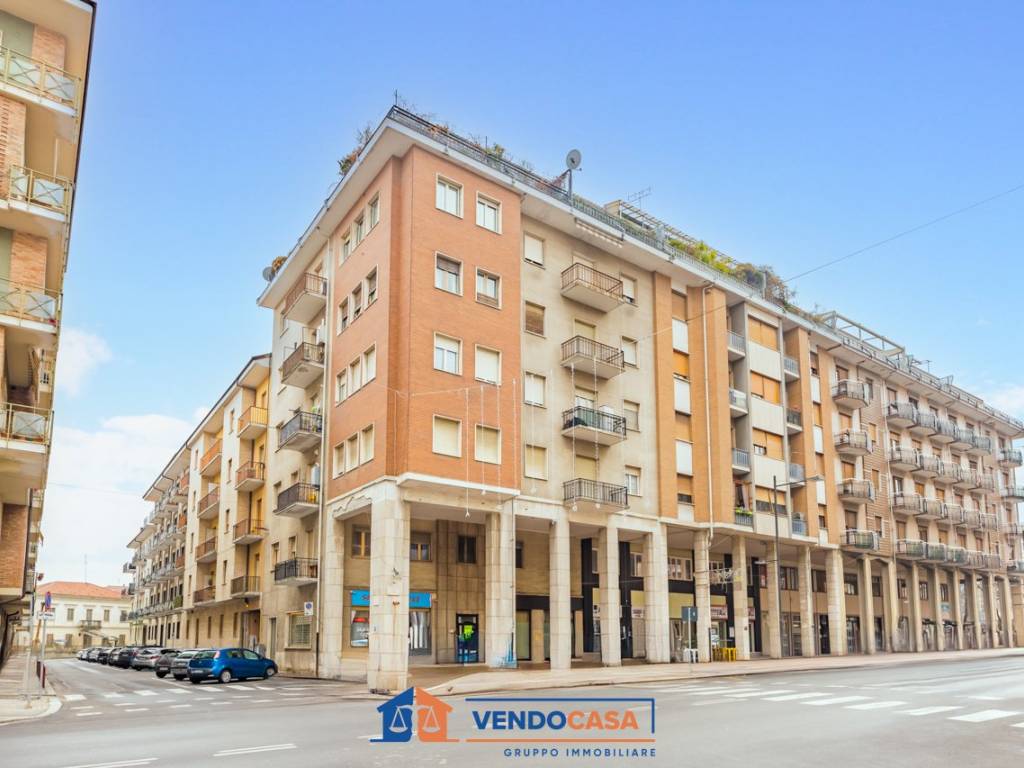 appartamento in vendita a Cuneo in zona San Rocco Castagnaretta