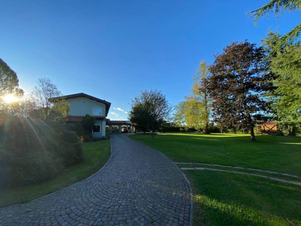casa indipendente in vendita a Cuneo in zona Spinetta