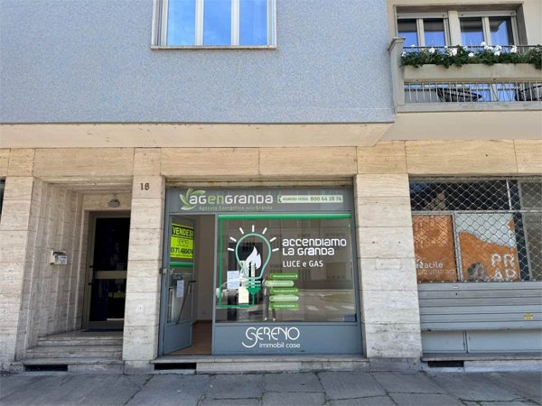 negozio in vendita a Cuneo in zona Centro Città