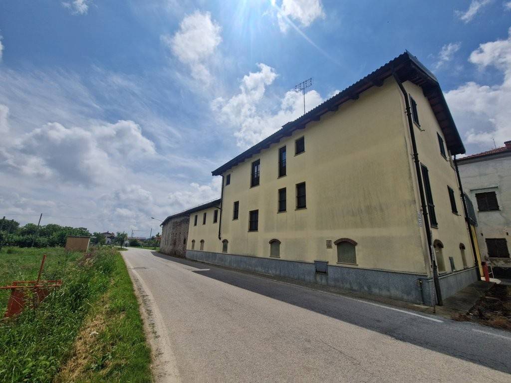 casa indipendente in vendita a Cuneo in zona Spinetta