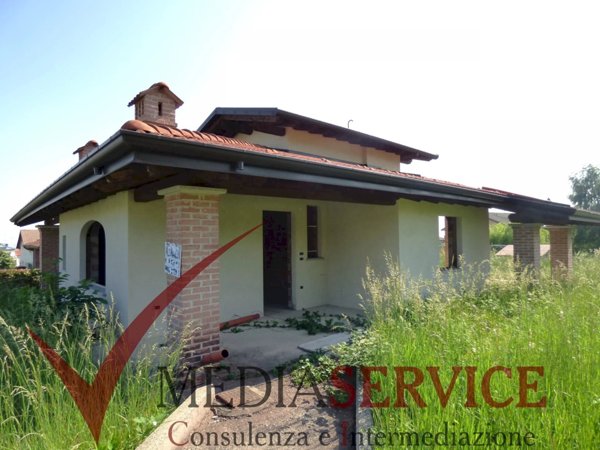 casa indipendente in vendita a Cuneo in zona Centro Città