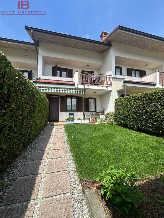casa indipendente in vendita a Cuneo in zona Tetto Bonelli