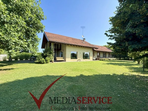 casa indipendente in vendita a Cuneo in zona Roata Rossi