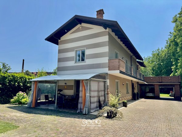 casa indipendente in vendita a Cuneo in zona Centro Città