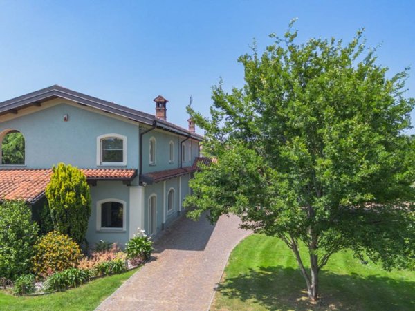casa indipendente in vendita a Cuneo in zona Spinetta
