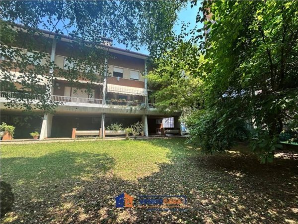 casa indipendente in vendita a Cuneo in zona San Rocco Castagnaretta