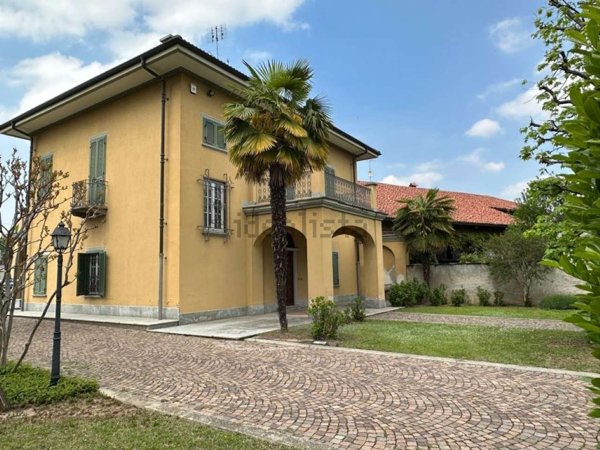 casa indipendente in vendita a Cuneo in zona Madonna dell'Olmo