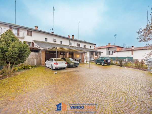 casa indipendente in vendita a Cuneo in zona Centro Città